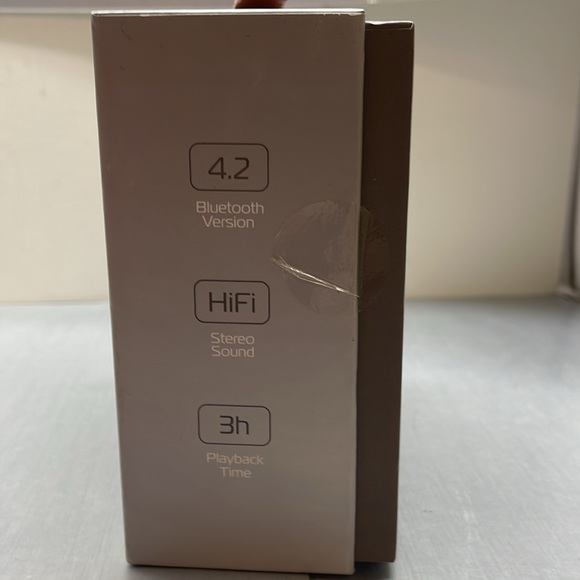 Brand new Tzumi Deco series Bluetooth speaker Small 5”x5” - Picture 4 of 4